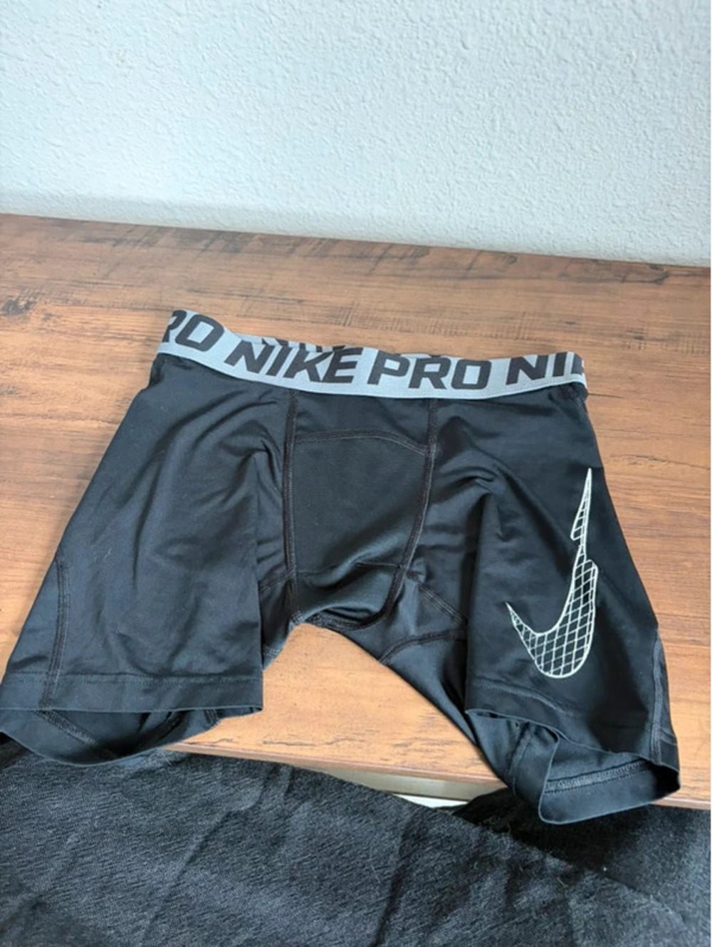 Youth Nike Pro Dri Fit black under shorts size M